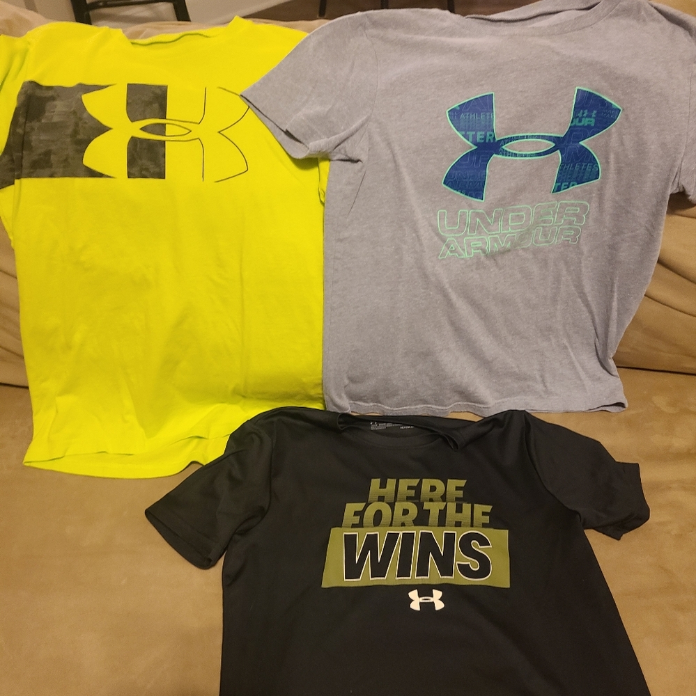Youth large under armour t- shirts